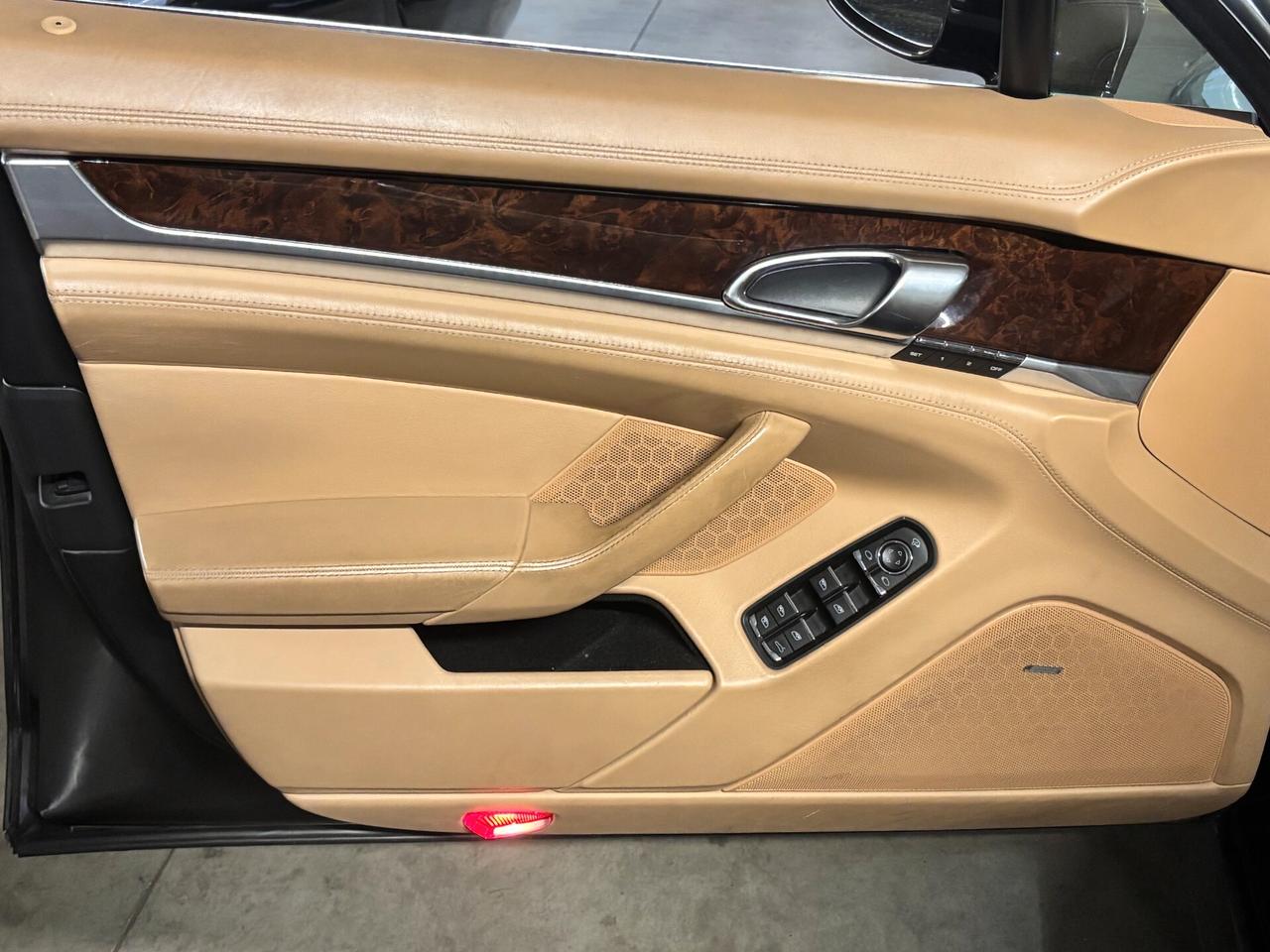 Porsche Panamera 4.8 Turbo chrono sport pack PDK7