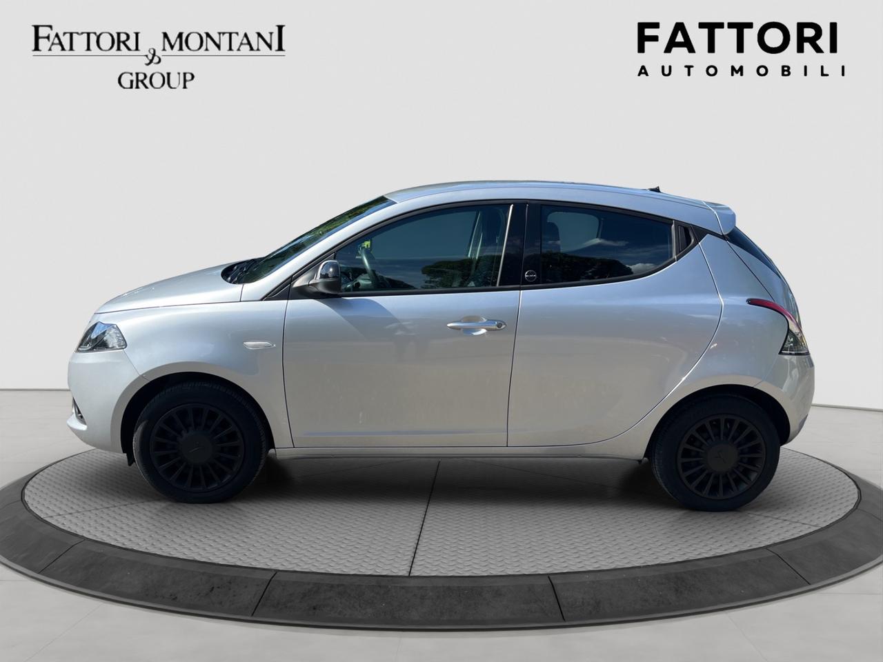 Lancia Ypsilon 1.0 FireFly 5 porte S&S Hybrid Ecochic Gold