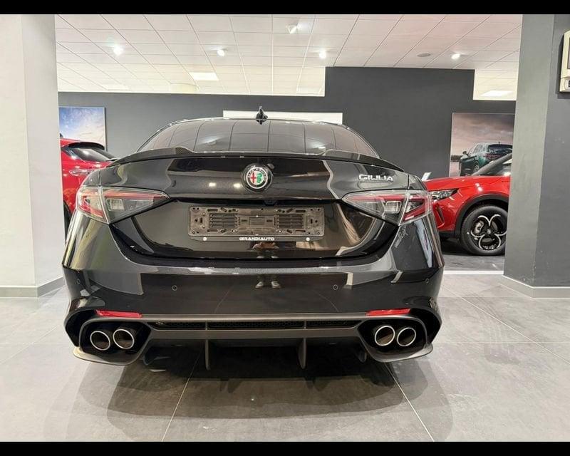 Alfa Romeo Giulia 2.9 V6 Quadrifoglio 520cv auto