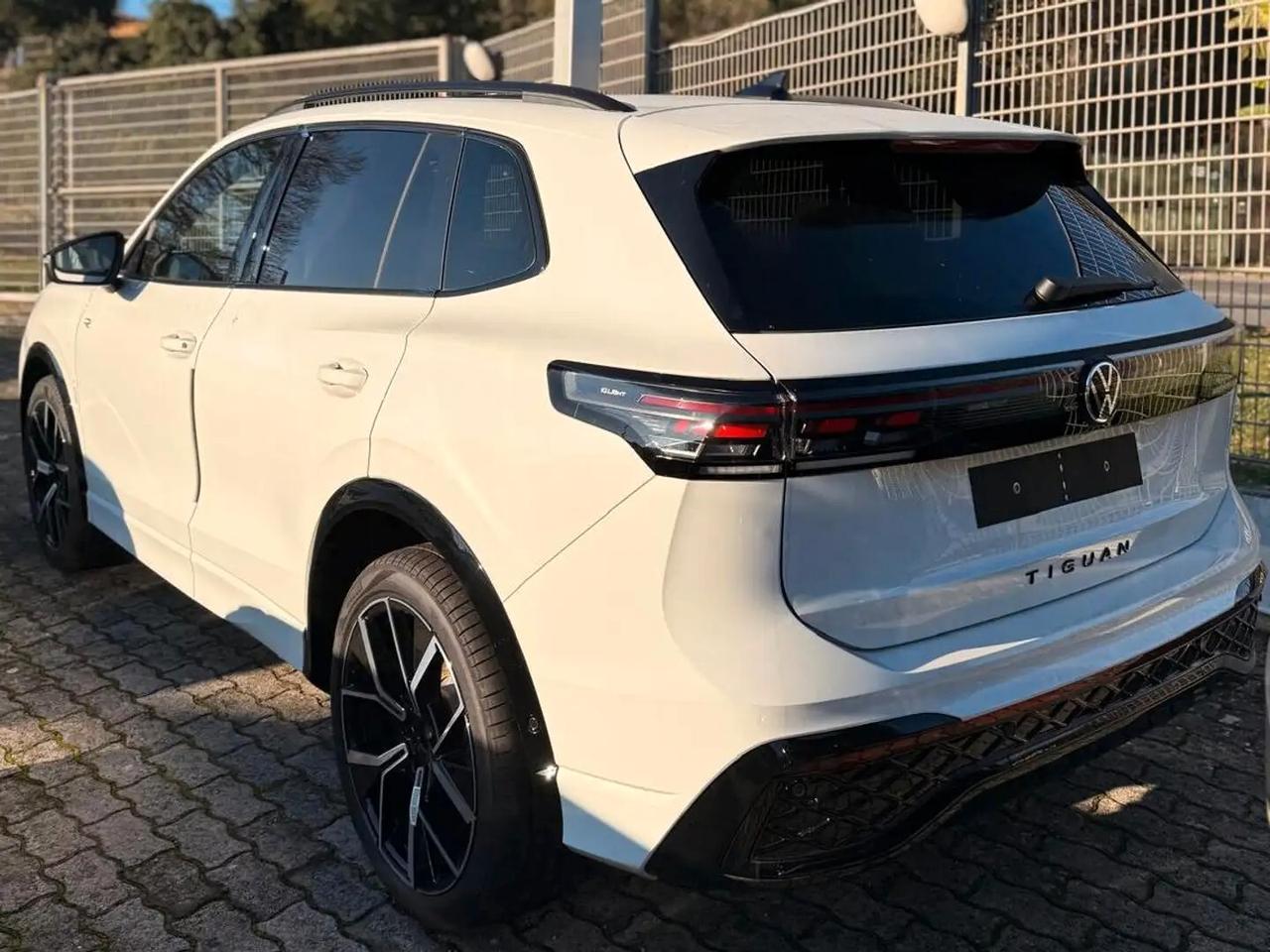 Volkswagen Tiguan 1.5 eTSI 150 CV ACT DSG R-Line Plus