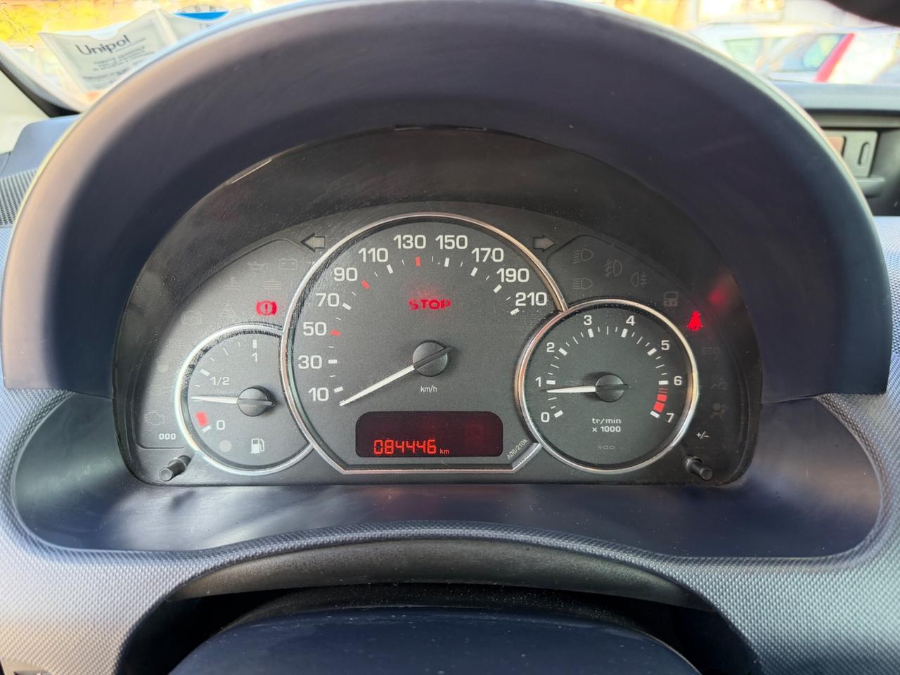 Peugeot 1007 1.4 Happy