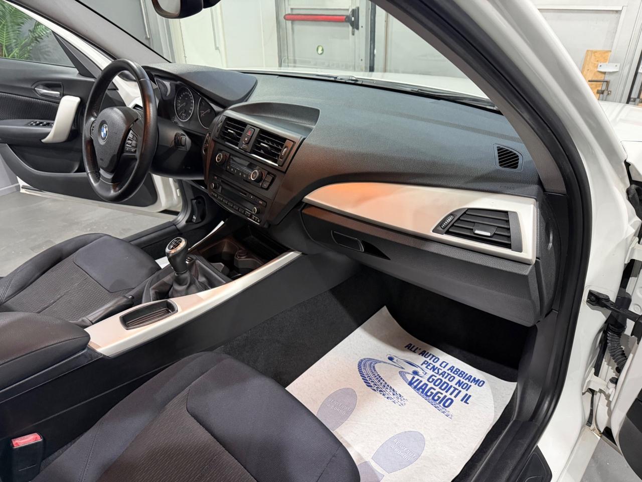 Bmw 116 116d 5p. Urban