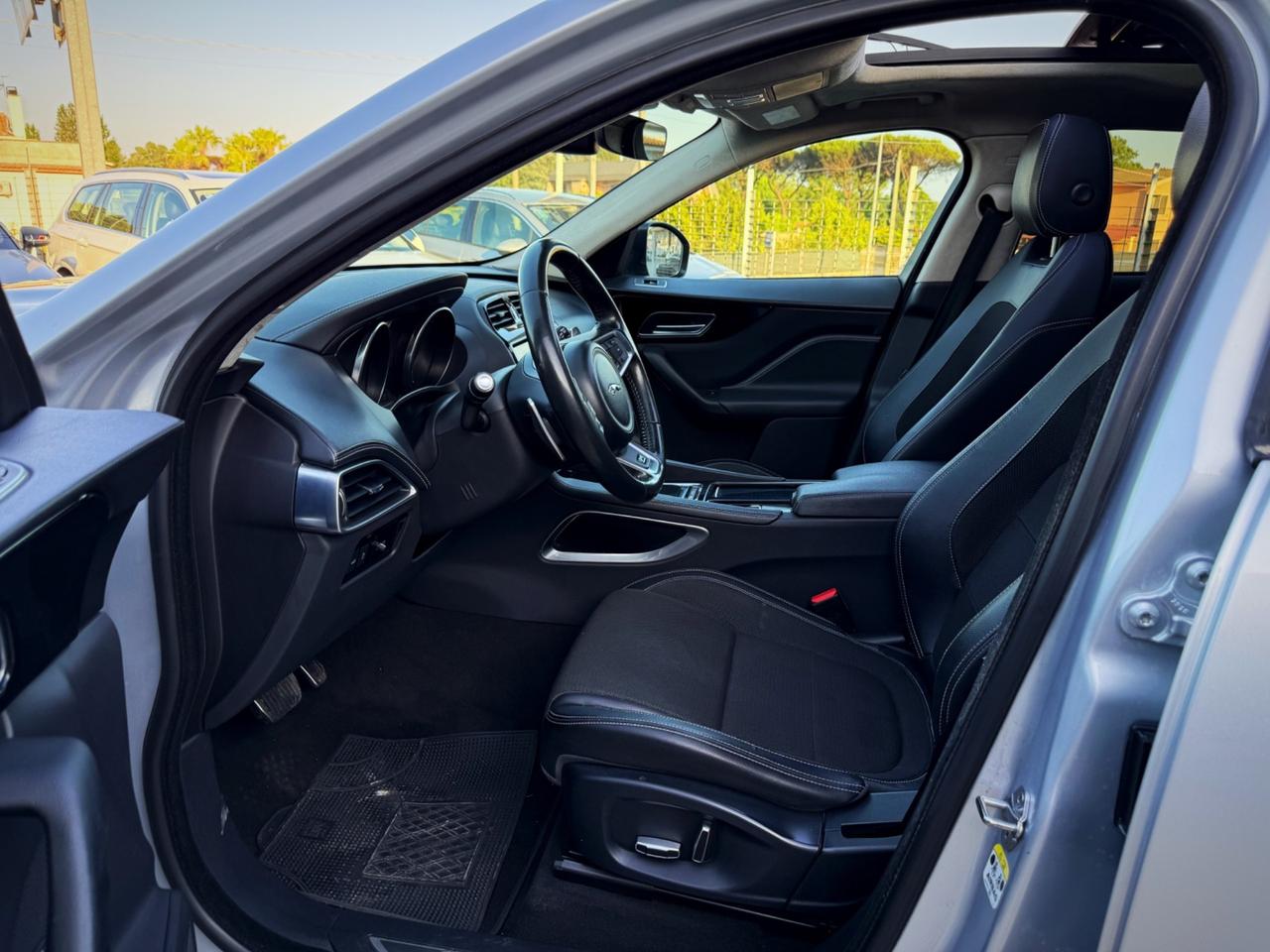 Jaguar F-Pace 2.0 D 180 CV AWD aut. Portfolio Extra Full Garanzia 24 Mesi