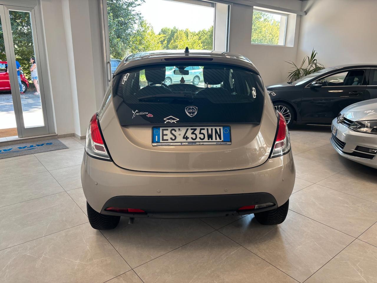 Lancia Ypsilon 0.9 TwinAir 85 CV 5 porte S&S DFN Platinum