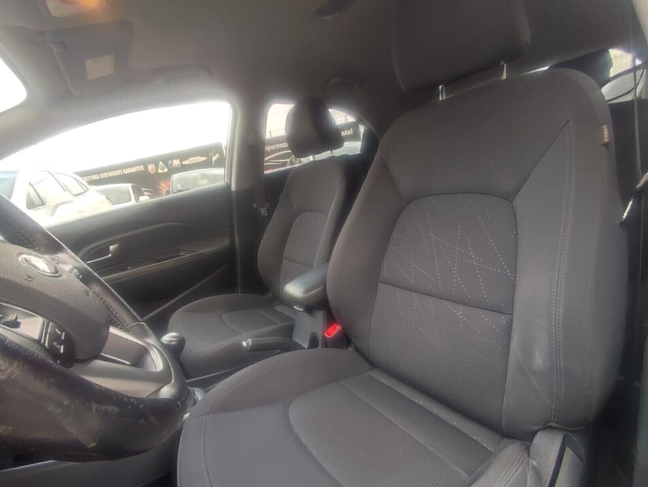 KIA RIO 1.2 60000KM UNICOPROPRIETARIO