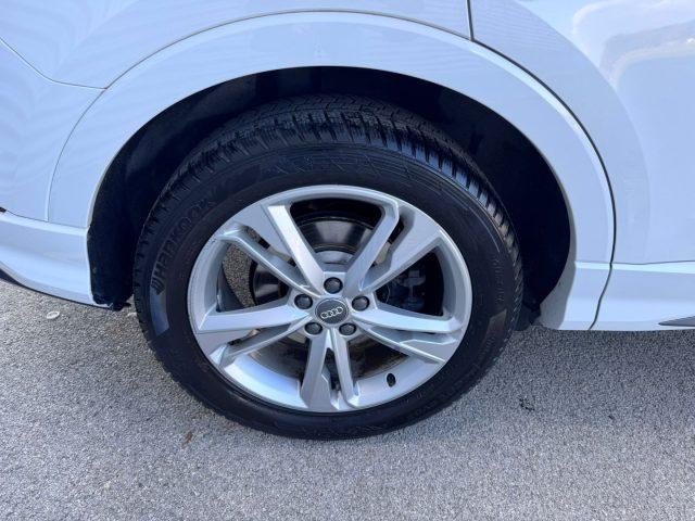 AUDI Q3 40 TFSI quattro S tronic S line edition 4x4