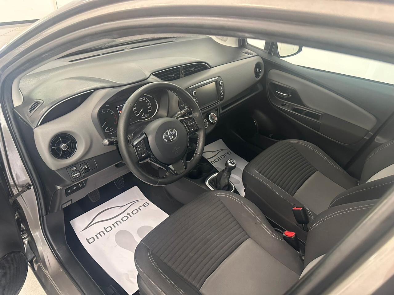 Toyota Yaris 1.0 72 CV 5 porte Lounge