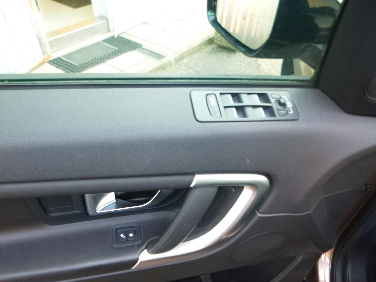 Land Rover Discovery Sport 2.0 TD4 150 CV HSE