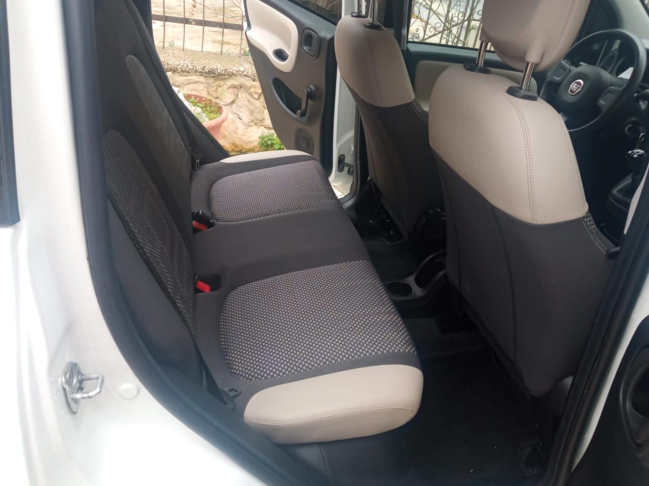 Fiat Panda 1.3 MJT 95 CV S&S Lounge CLIMA VETRI PRYVE MULTIFUNZIONE BARRE SUL TETTO PARA-COLPI