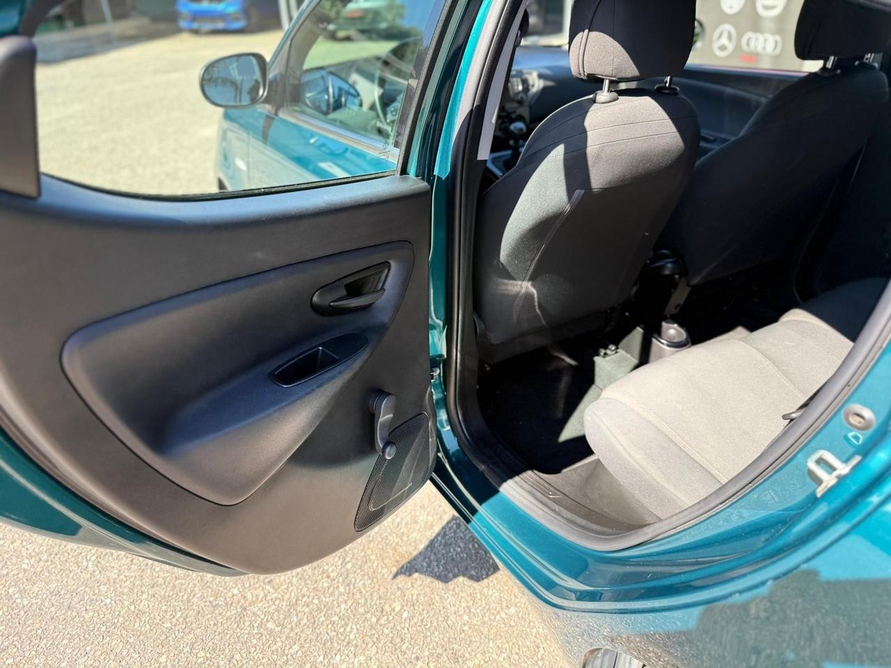 Lancia Ypsilon 1.2 69 CV 5 porte S&S Gold