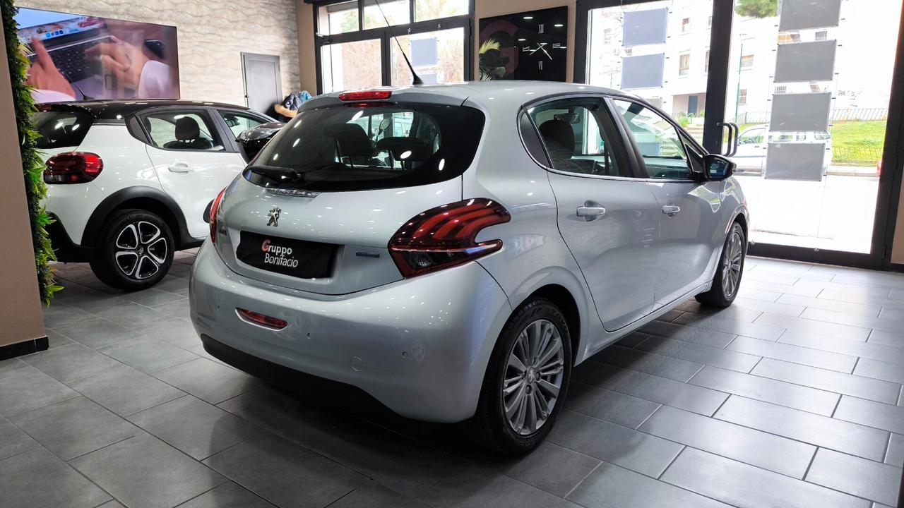 Peugeot 208 PureTech 82 5 porte Allure