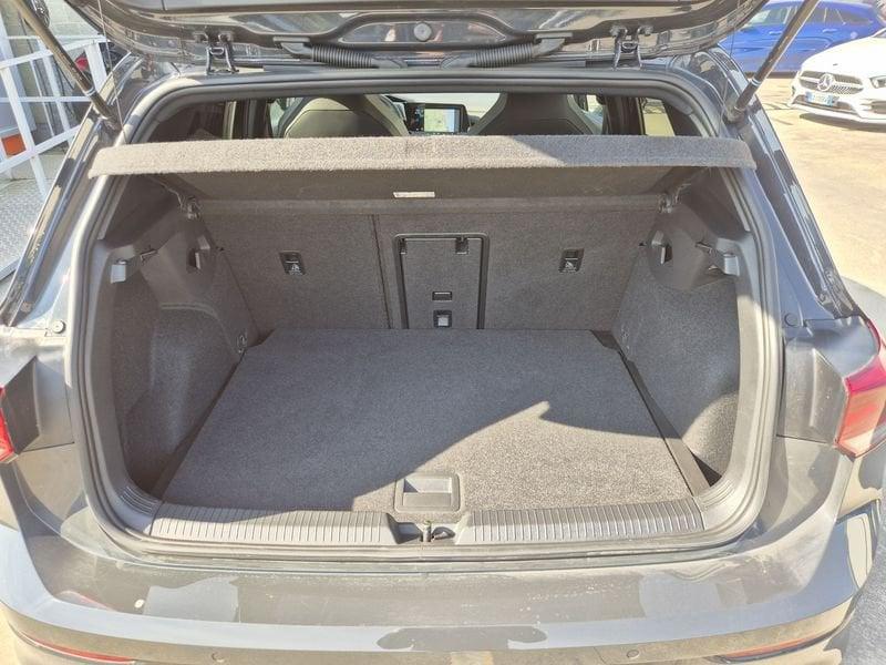 Volkswagen Golf 1.5 etsi evo R-Line 150cv dsg