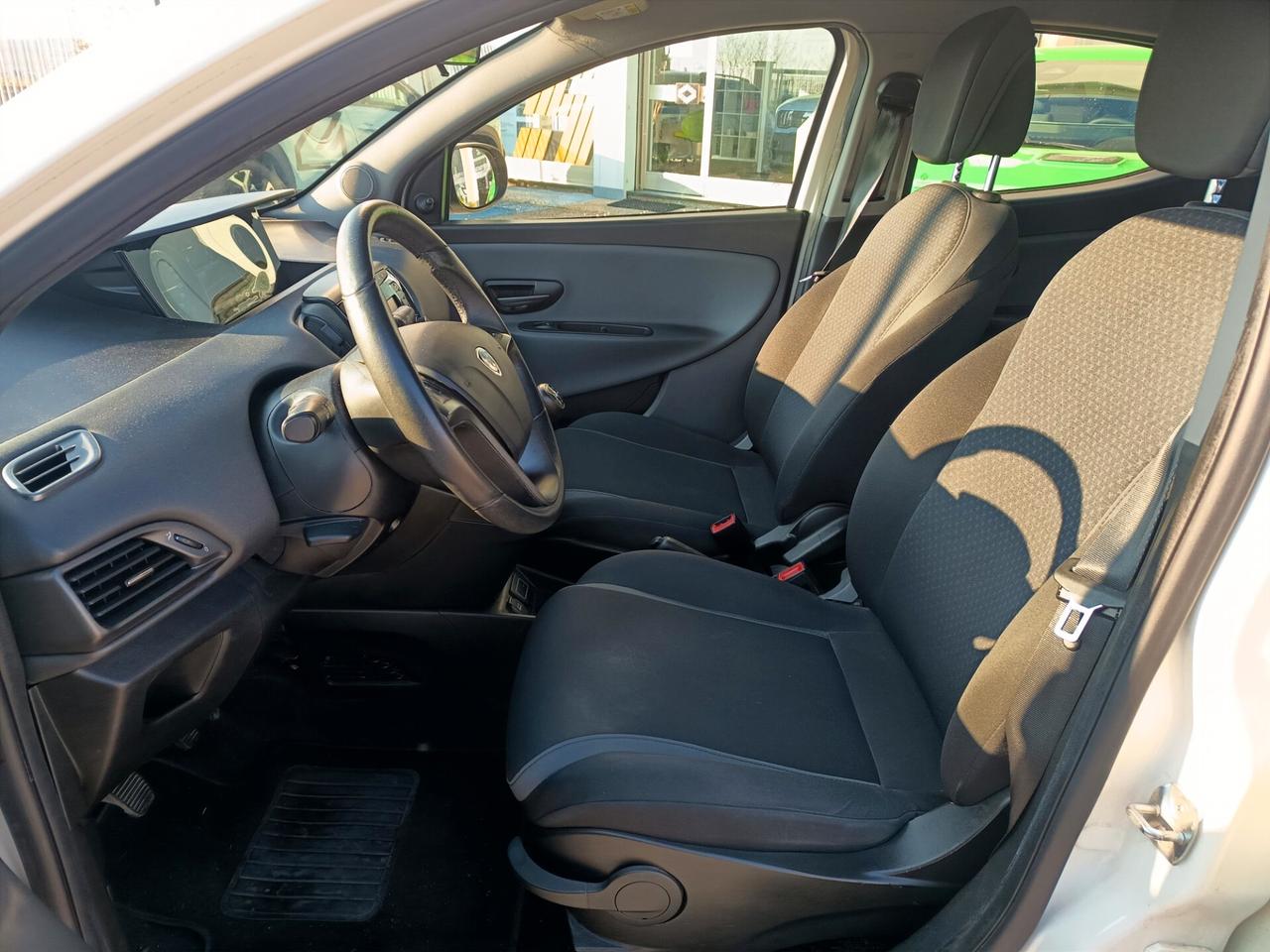 Lancia Ypsilon 1.2 69 CV 5 porte GPL Ecochic Gold