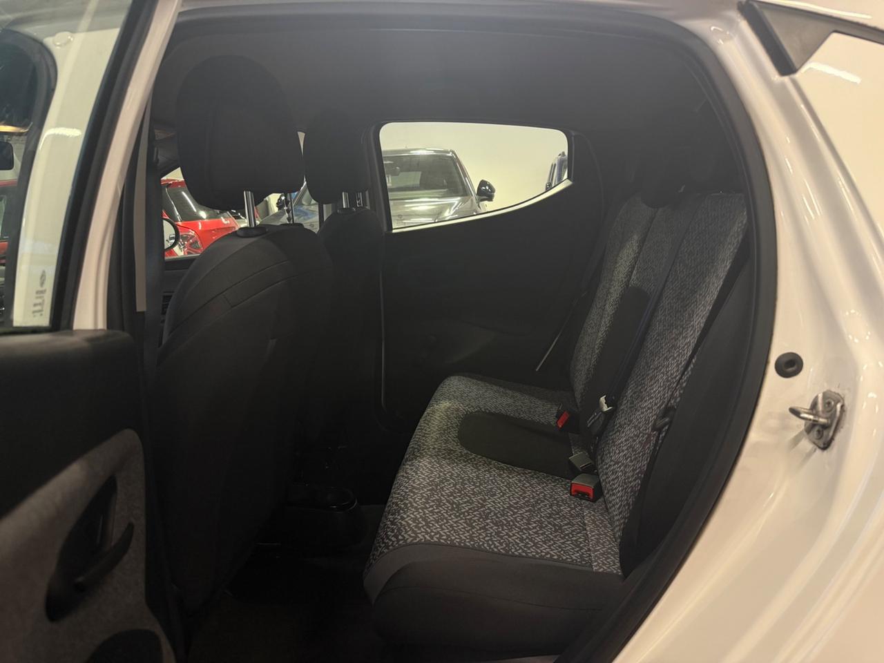 Lancia Ypsilon 1.0 FireFly 5 porte S&S Hybrid Ecochic Silver