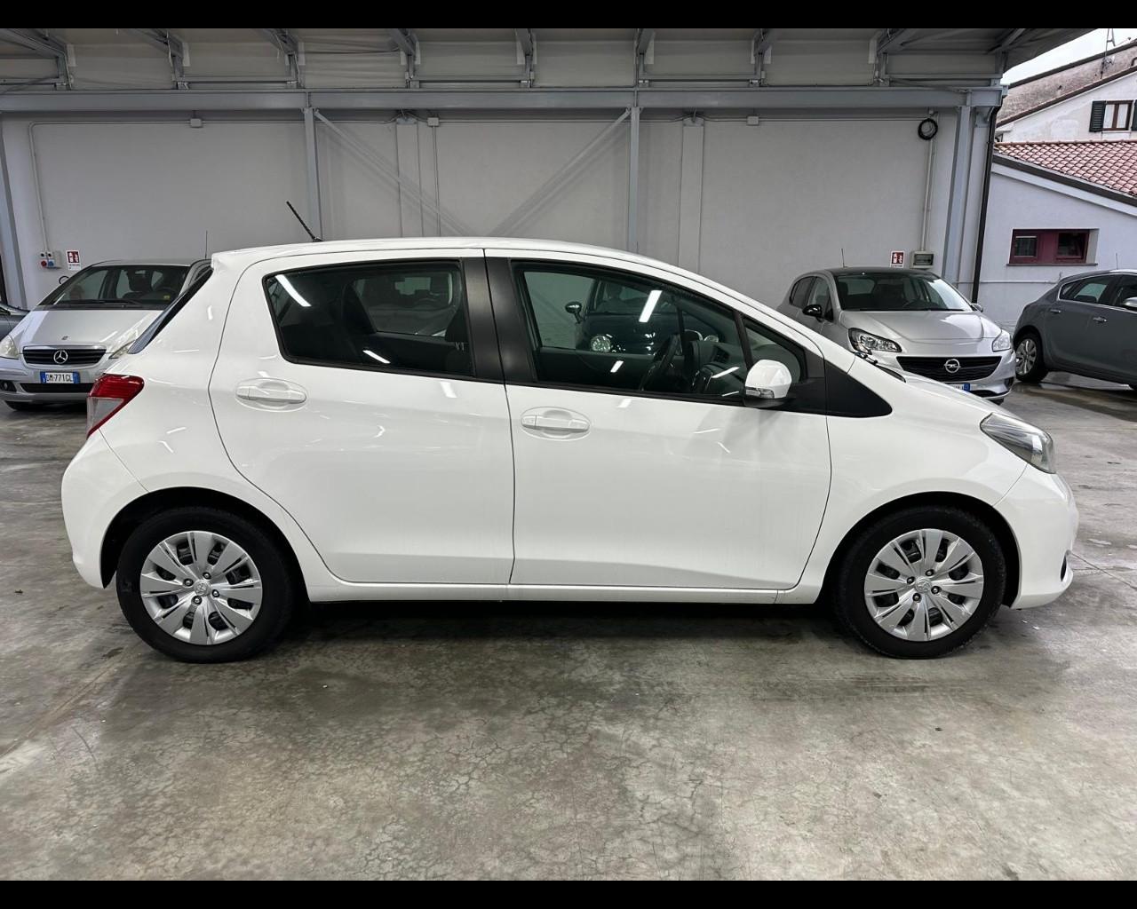 TOYOTA Yaris 1.4 D-4D 5 porte Active