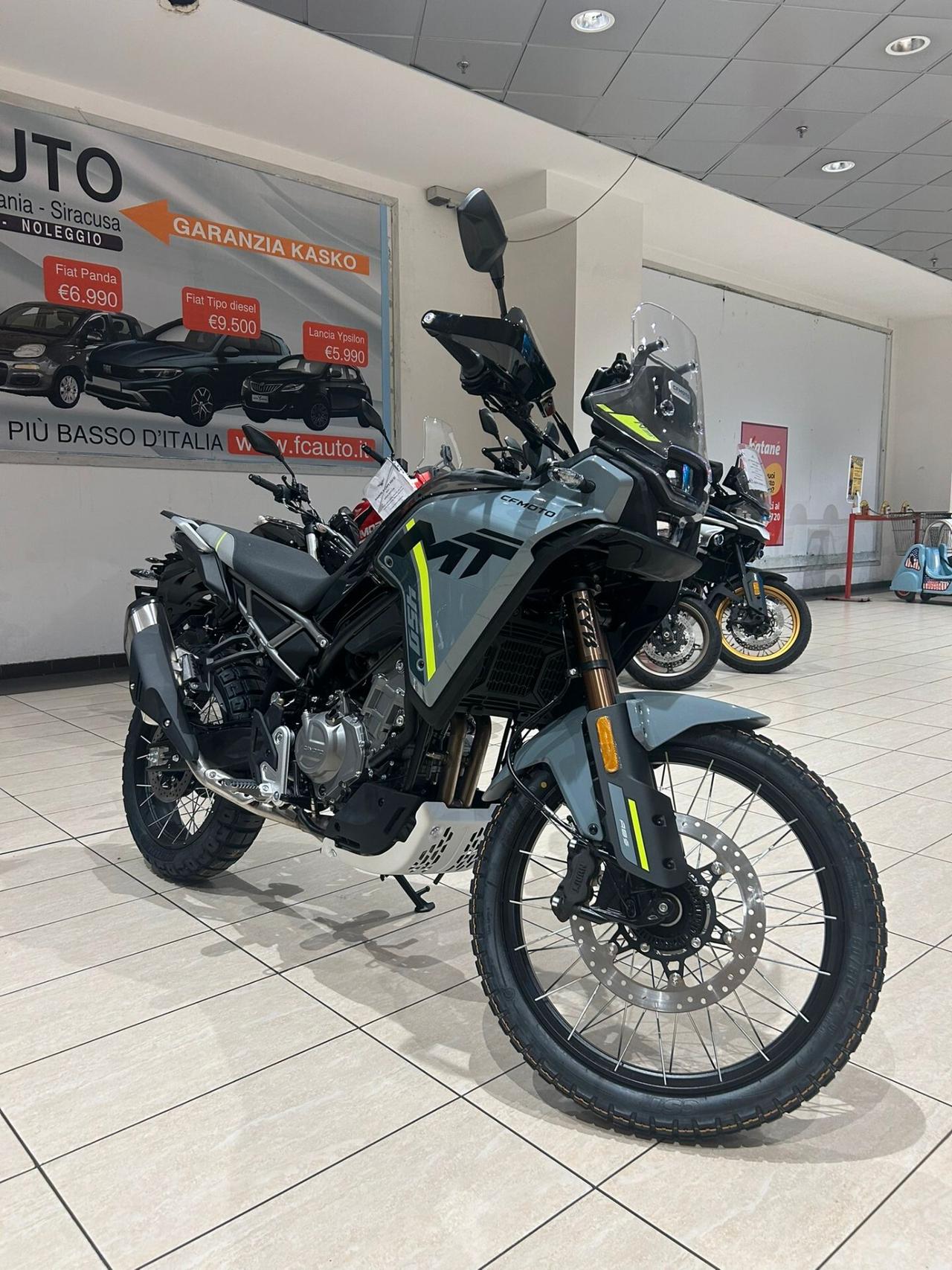 CF MOTO MT 450 - CI TROVIAMMO AL CENTRO COMMERCIALE KATANE' -