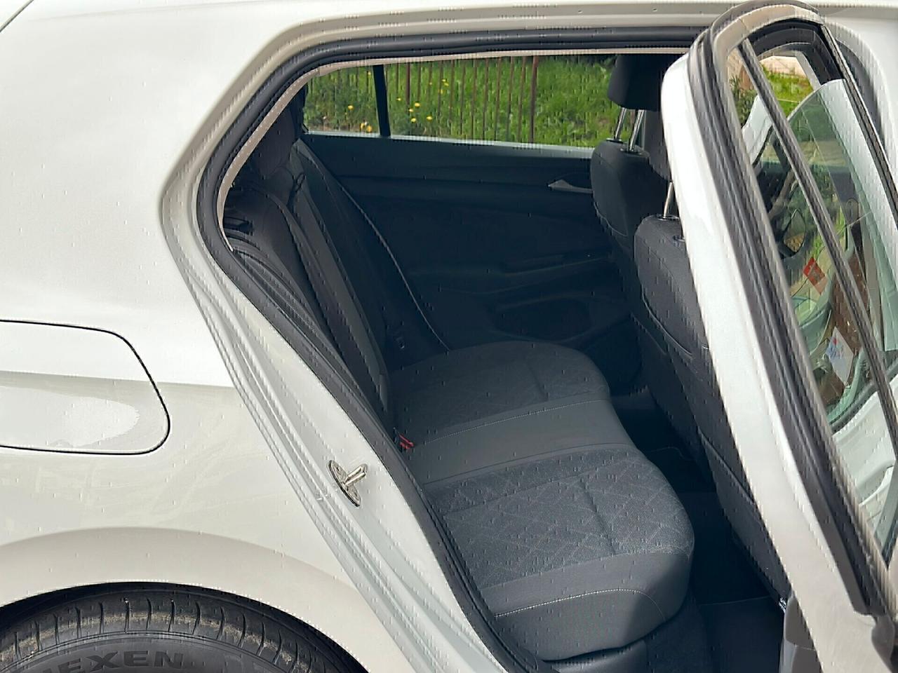 Volkswagen Golf 1.0 eTSI EVO DSG Life -USATO GARANTITO-