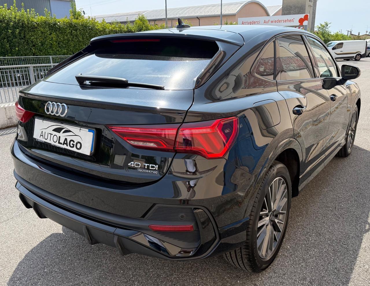 Audi Q3 SPB 40 TDI quattro S tronic S Line Identity Black