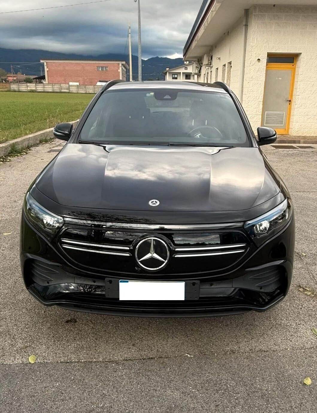 Mercedes-benz EQA 300 4Matic Premium AMG ***IN CONTO VENDITA - SU APPUNTAMENTO***