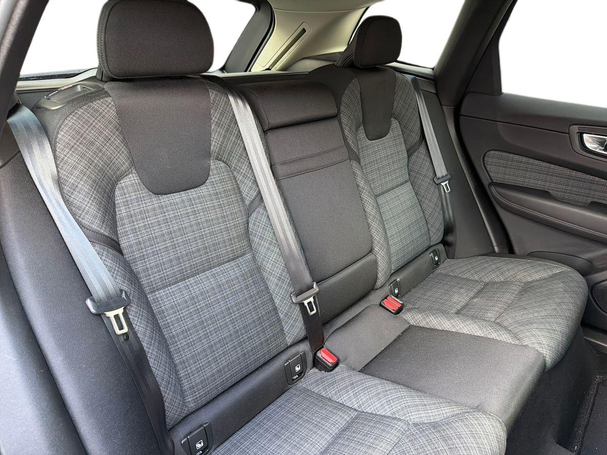 VOLVO XC60 2.0 b4 Core awd auto