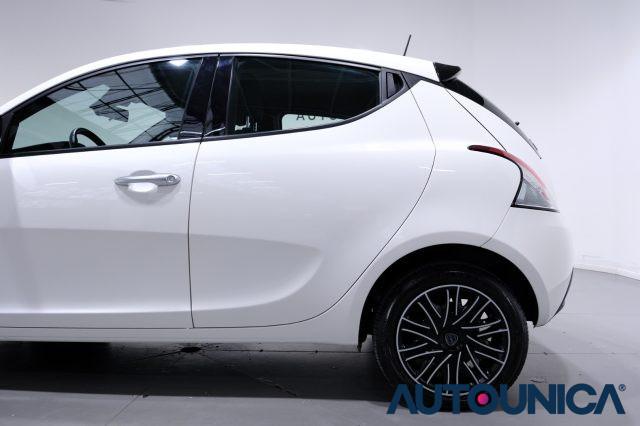 LANCIA Ypsilon 1.0 FIREFLY 5 PORTE S&S HYBRID GOLD NEOPATENTATI