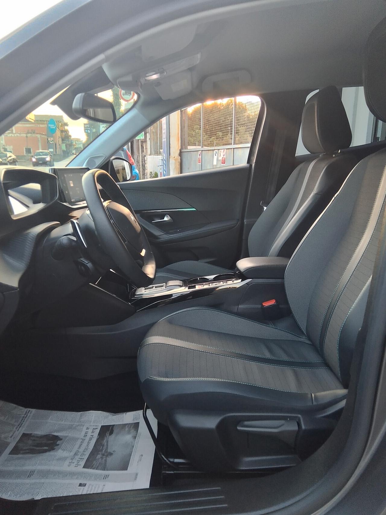 Peugeot 2008 BlueHDi 130 S&S EAT8 Allure Pack