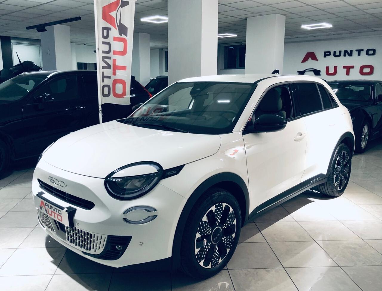 Fiat 600 Hybrid 100 CV DCT MHEV La Prima