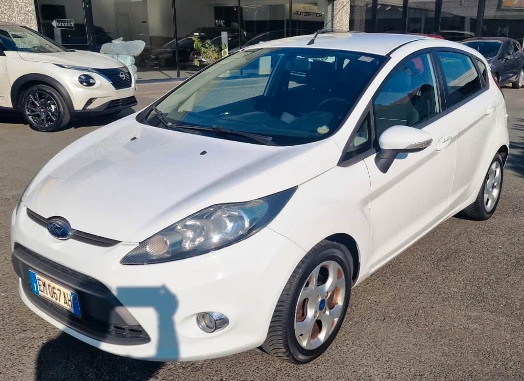 Ford Fiesta 1.4 TDCi 70CV 5 porte Titanium