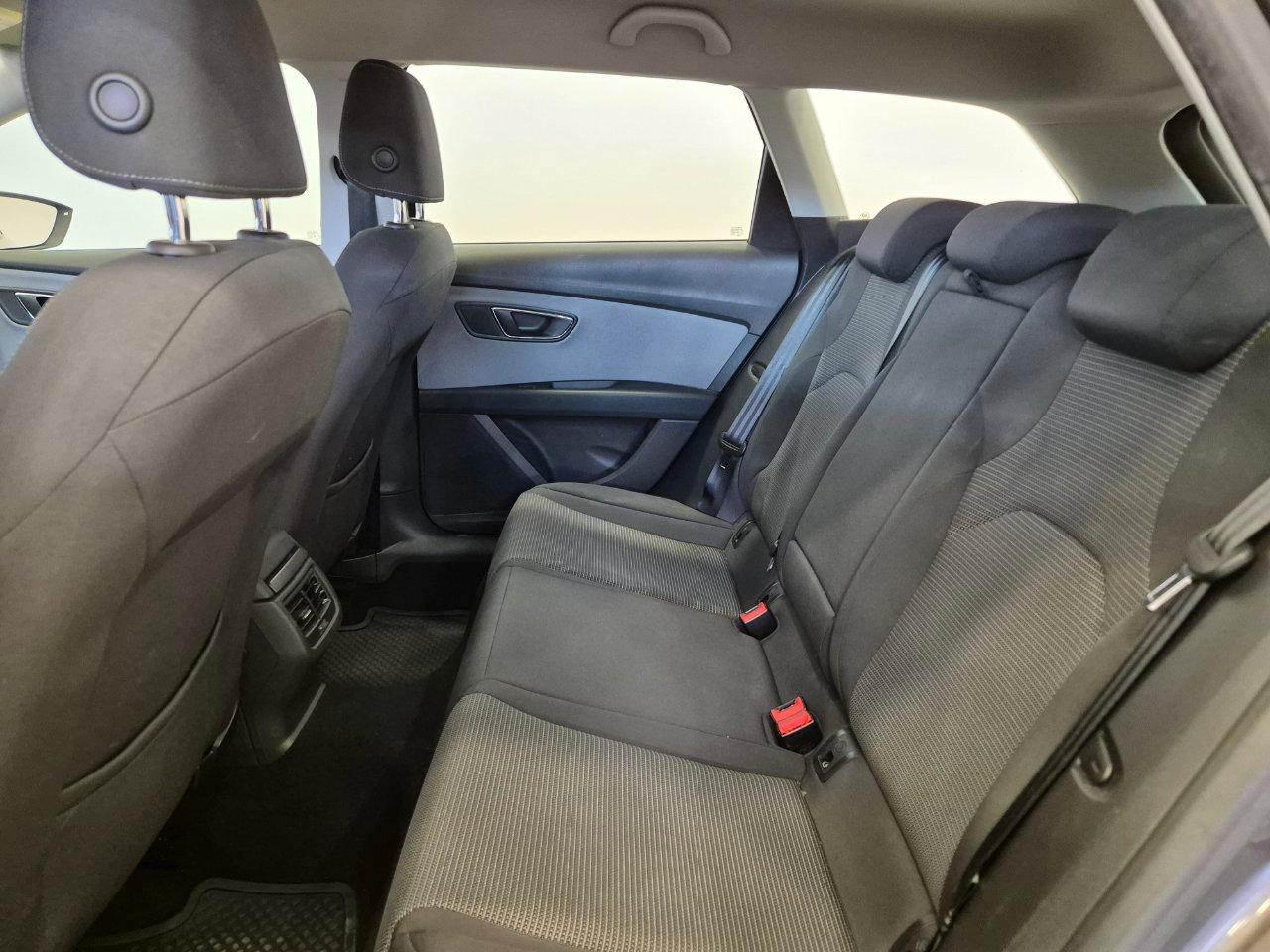 Seat Leon ST 1.6 tdi Style 115cv dsg - UNIPROPRIETATIO - NEOPATENTATI -Acc/Lim - Sens. Post.