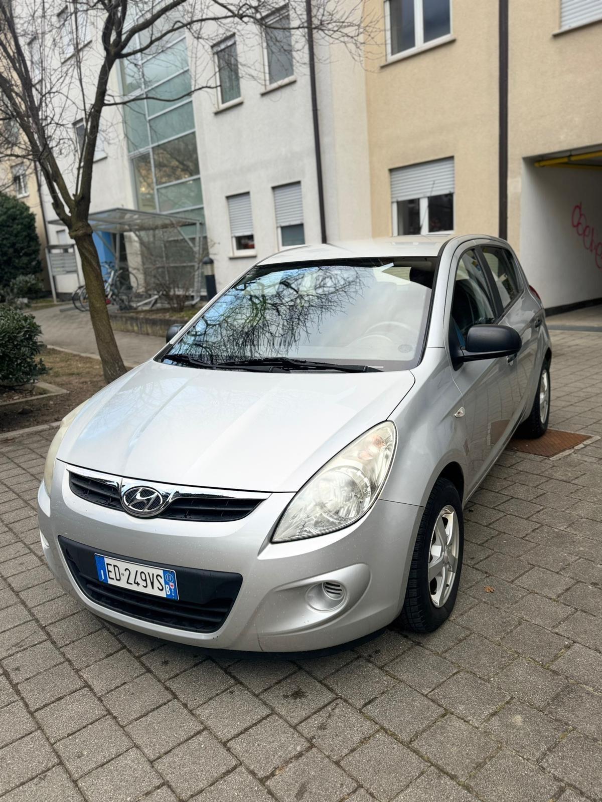 Hyundai i20 1.2 5p. Comfort SI NEOPATENTATI