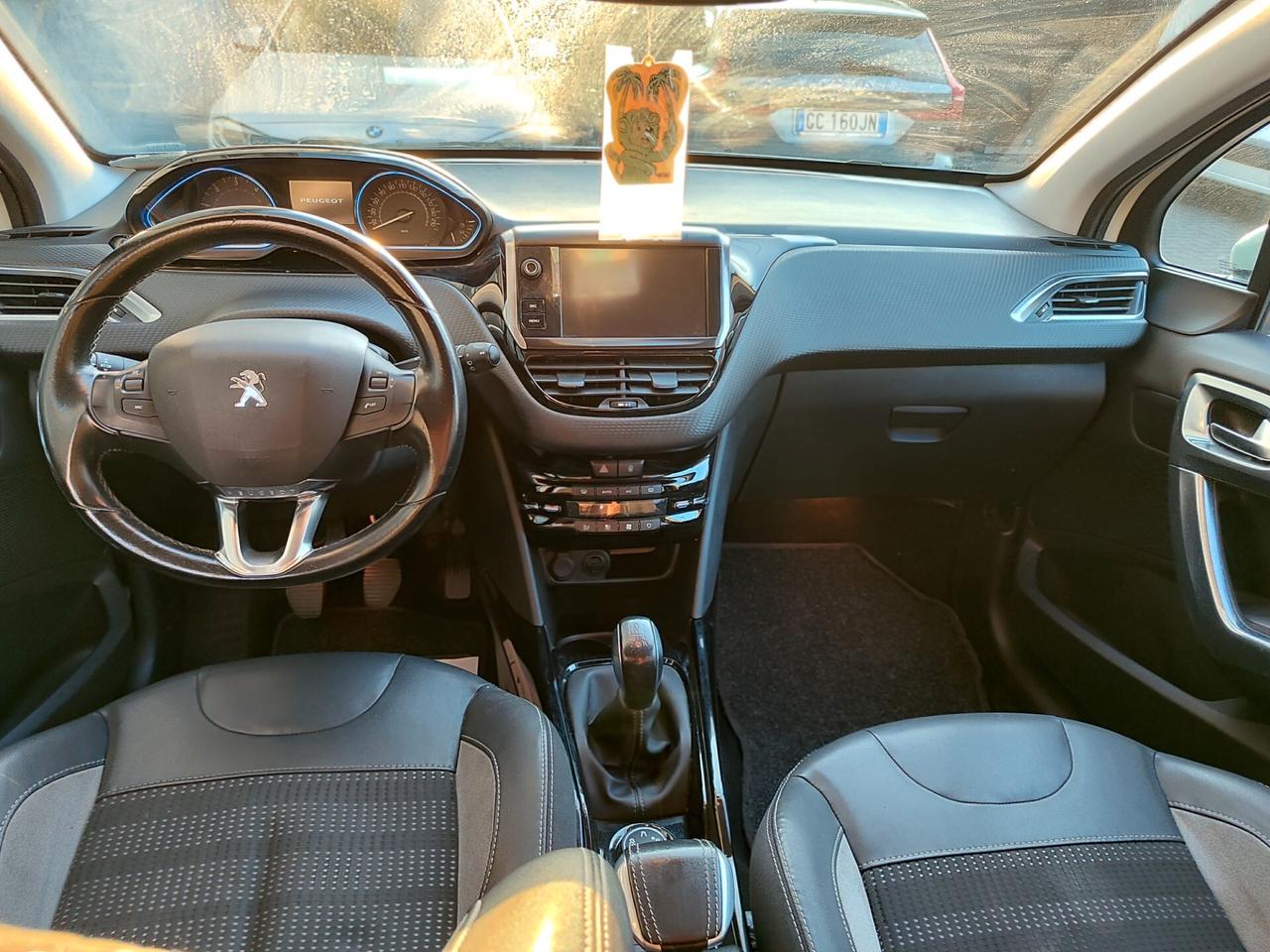 Peugeot 2008 BlueHDi 100 Allure