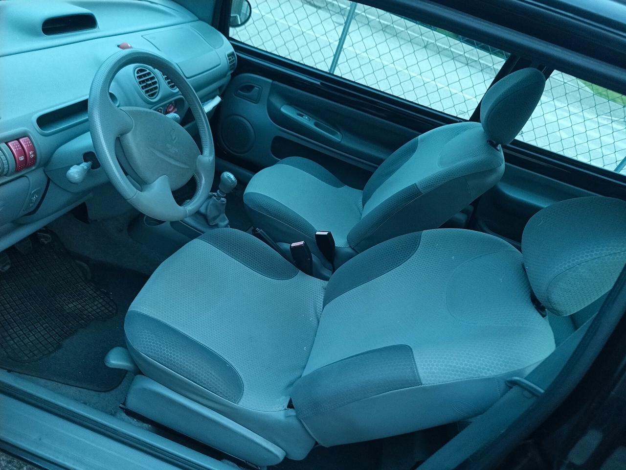 Renault Twingo 1.2 16V Quickshift Privilège