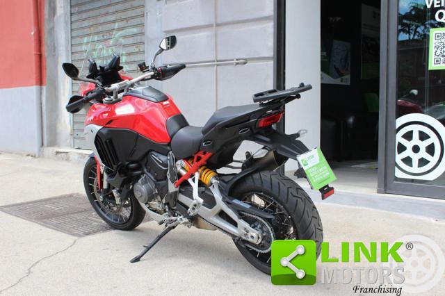 DUCATI Multistrada V4 S .