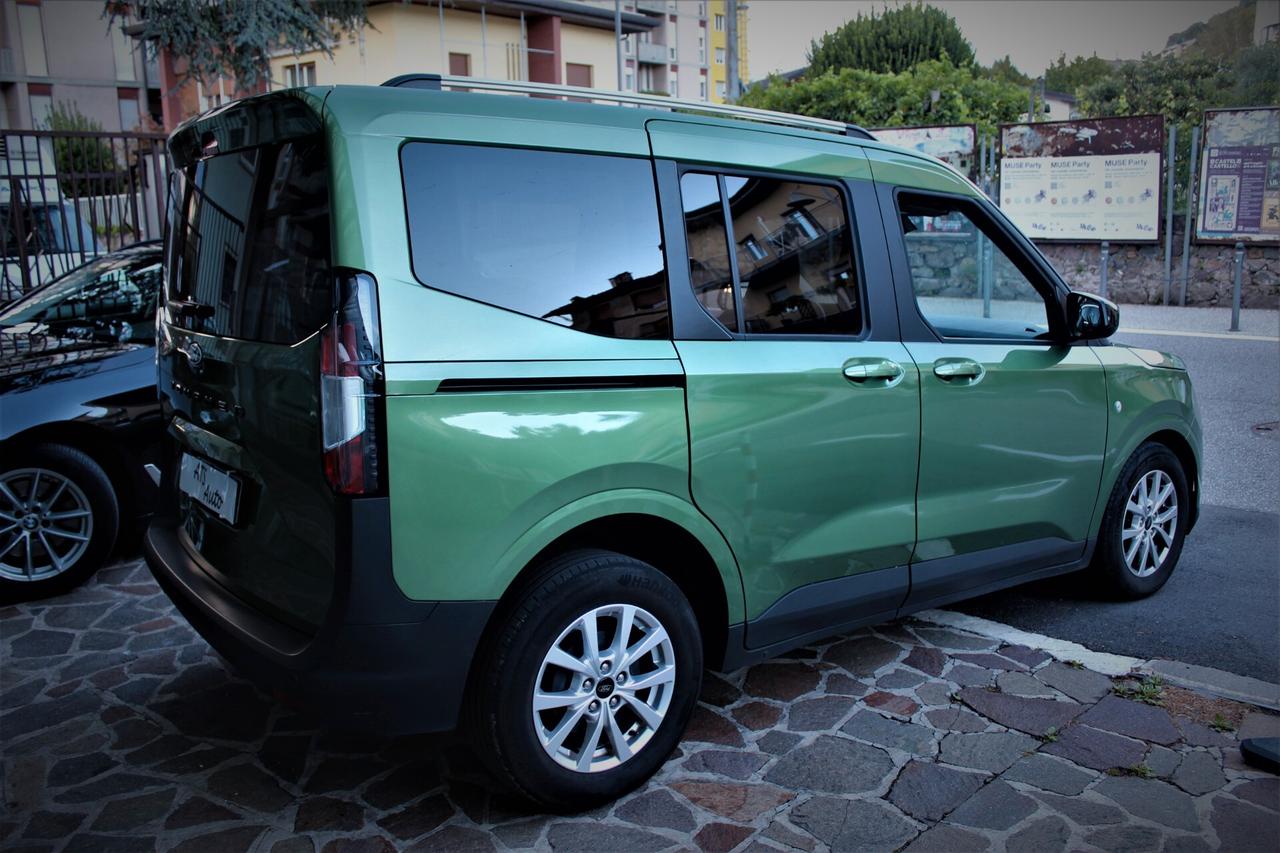 Ford Tourneo Courier 1.0 EcoBoost Titanium