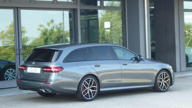 MERCEDES-BENZ E 220 d S.W. 4Matic Auto Premium AMG