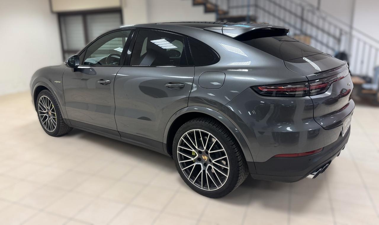 Porsche Cayenne Coupé 3.0 V6 E-Hybrid