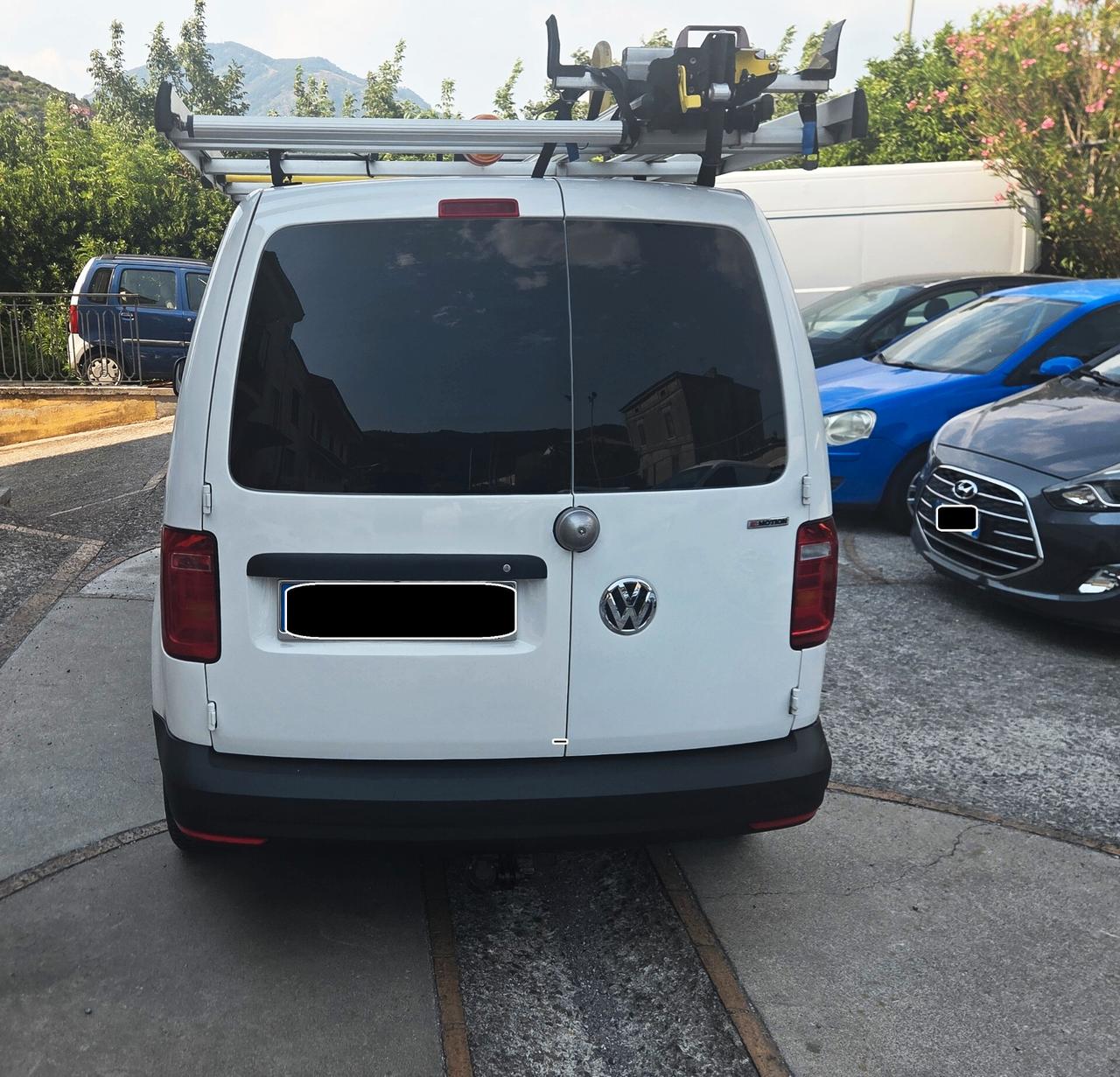 Volkswagen Caddy 4x4 2.0 TDI CON ATTREZZATURA