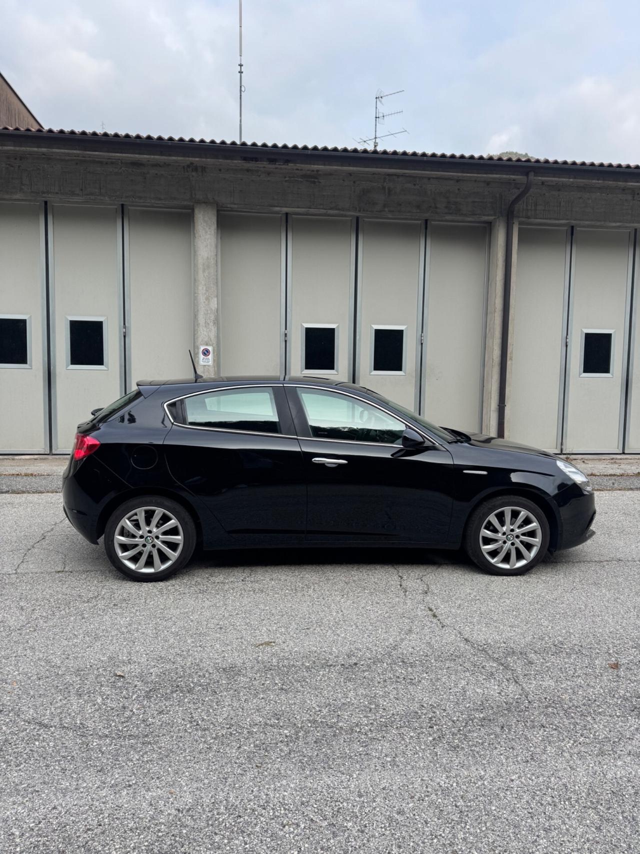 Alfa Romeo Giulietta 1.6 JTDm-2 105 CV Exclusive