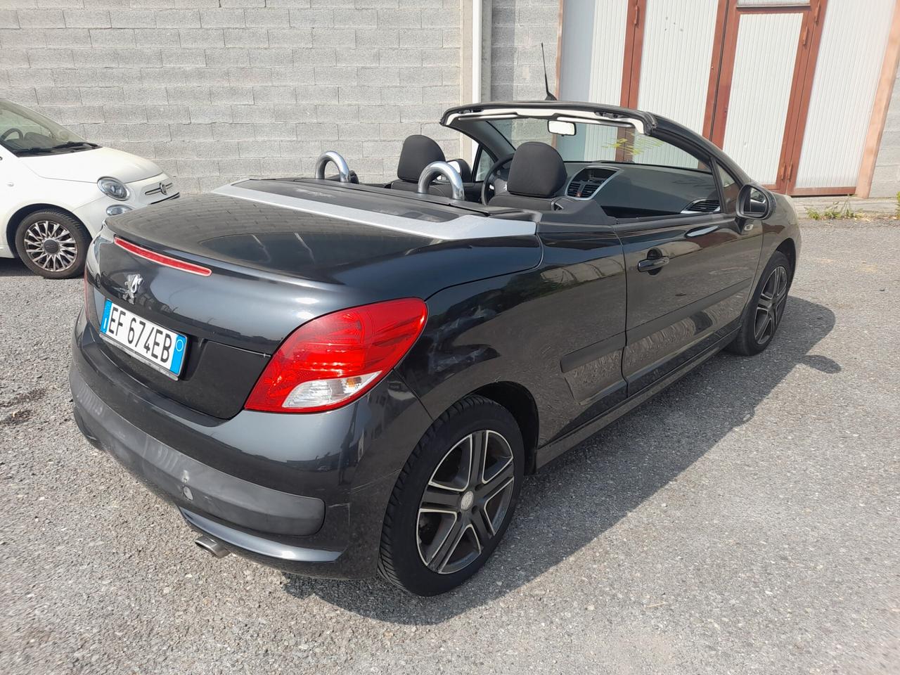 Peugeot 207 1.6 VTi 120CV CC Féline