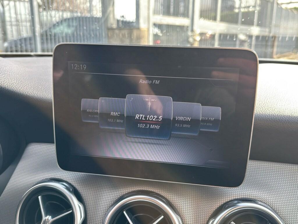 Mercedes GLA 200 200 D Sport 7G-DCT