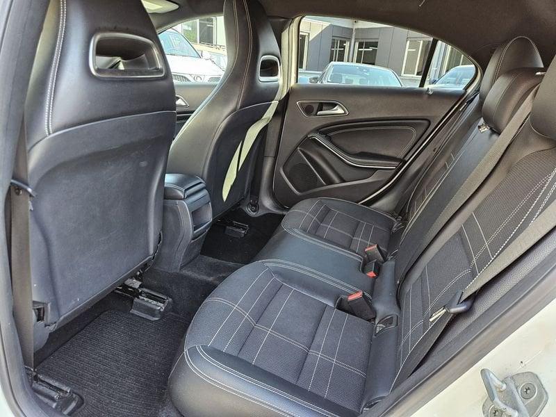 Mercedes-Benz Classe A A 180 cdi Dark Night edition