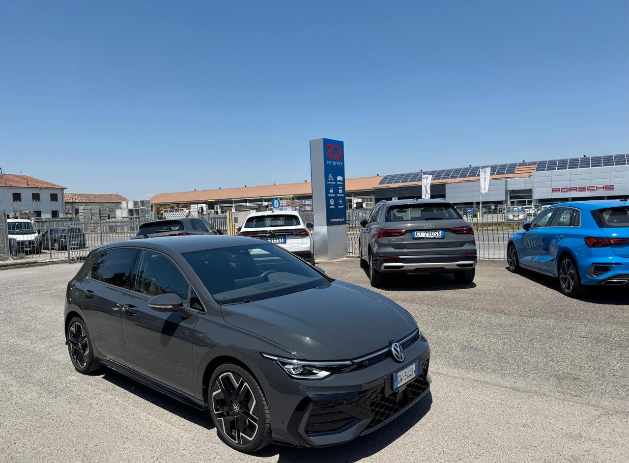Volkswagen Golf 2.0TDi R-Line PLUS 150cv DSG / No Vincoli