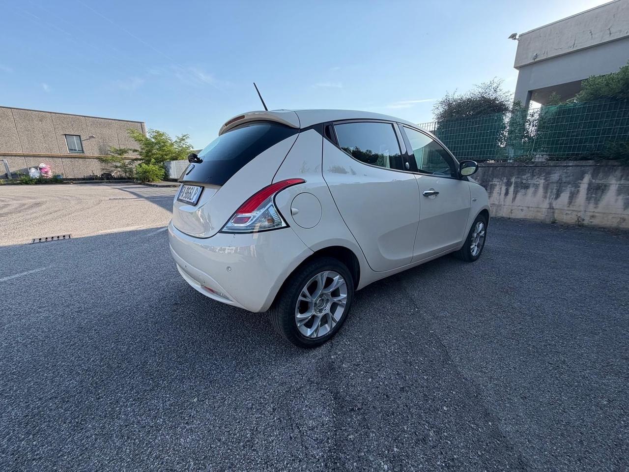 Lancia Ypsilon 1.3 MJT 16V 95 CV 5 porte S&S Opening Edition
