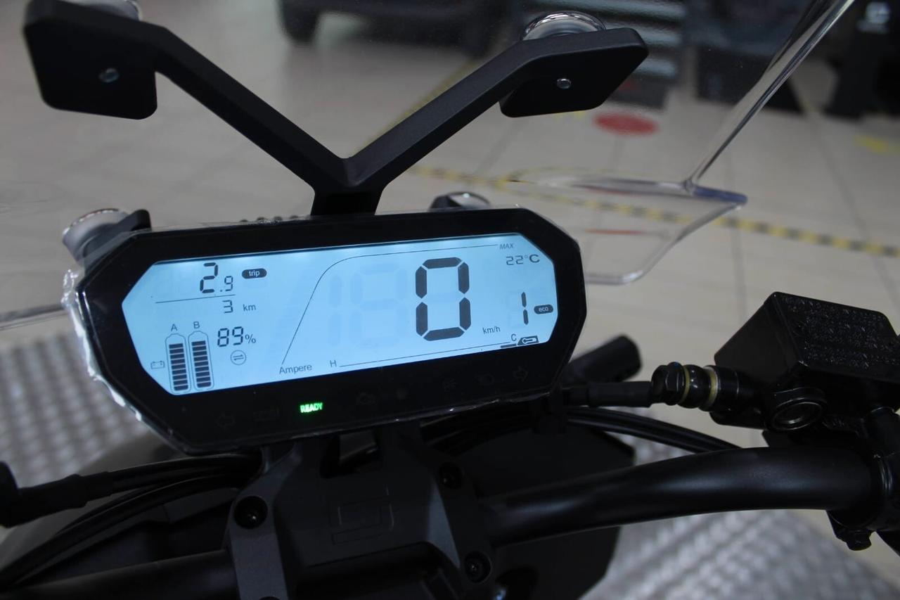 Super Soco CPX CPX doppia batteria