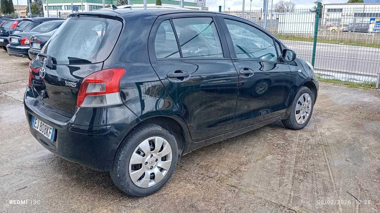 Toyota Yaris 1.0 5 porte