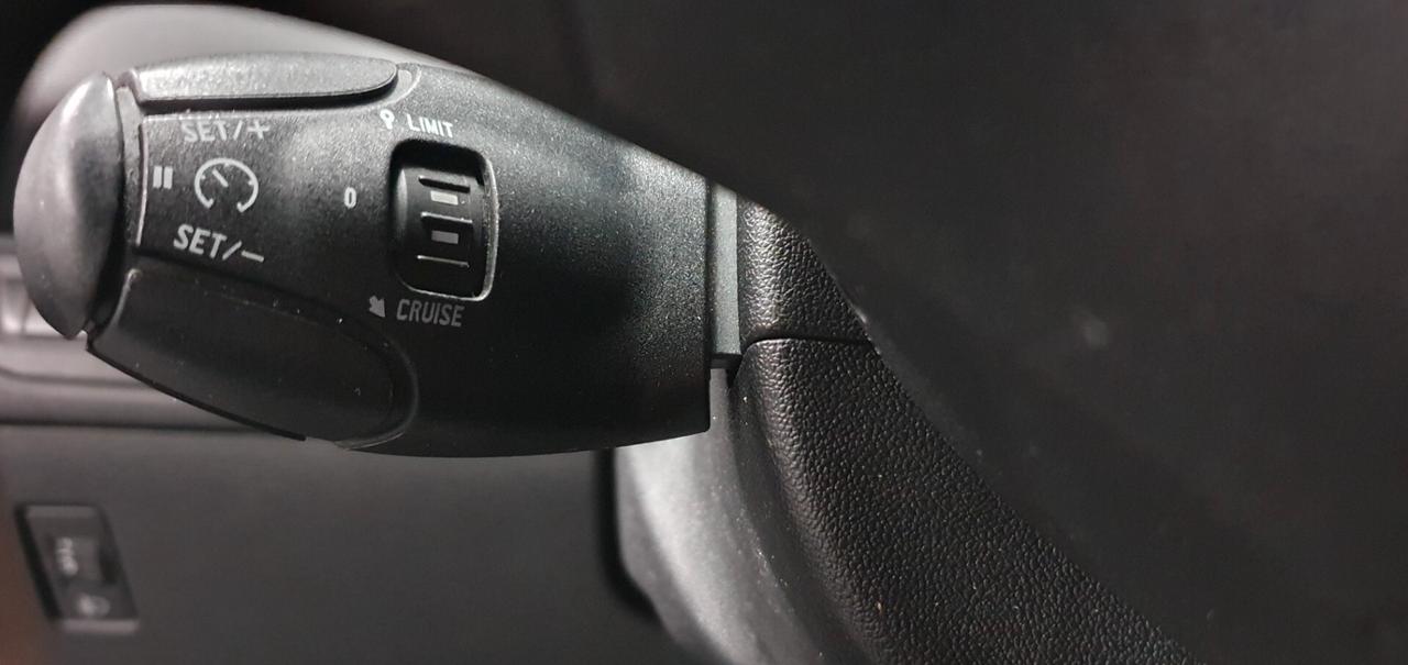Peugeot 208 HDi 75cv Active