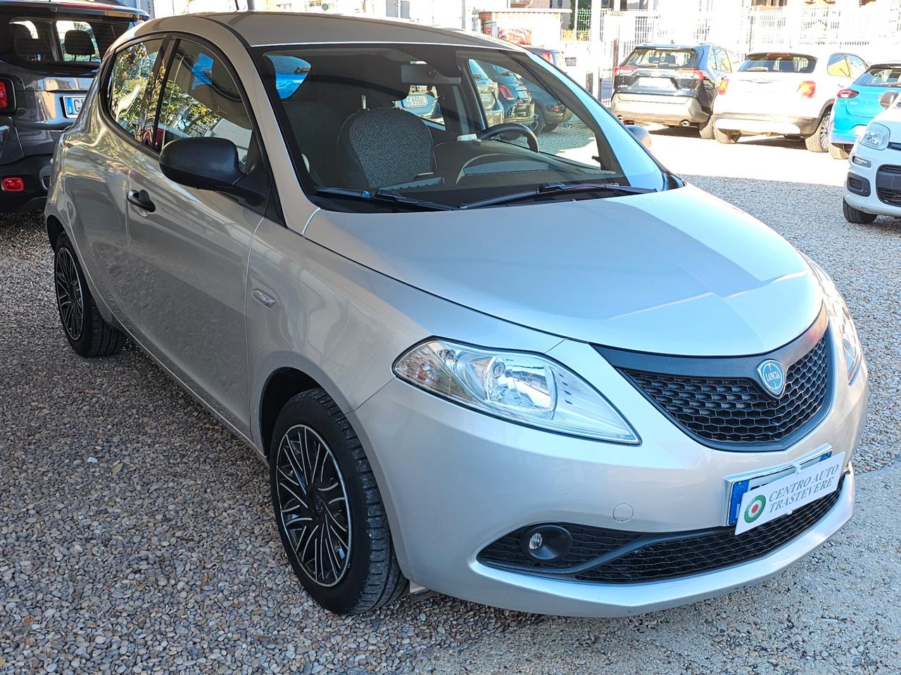 Lancia Ypsilon 1.2 69 CV 5 porte S&S Elefantino Blu