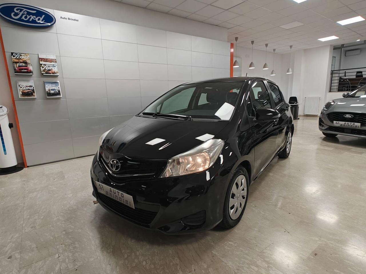 Toyota Yaris 1.0 5 porte Active