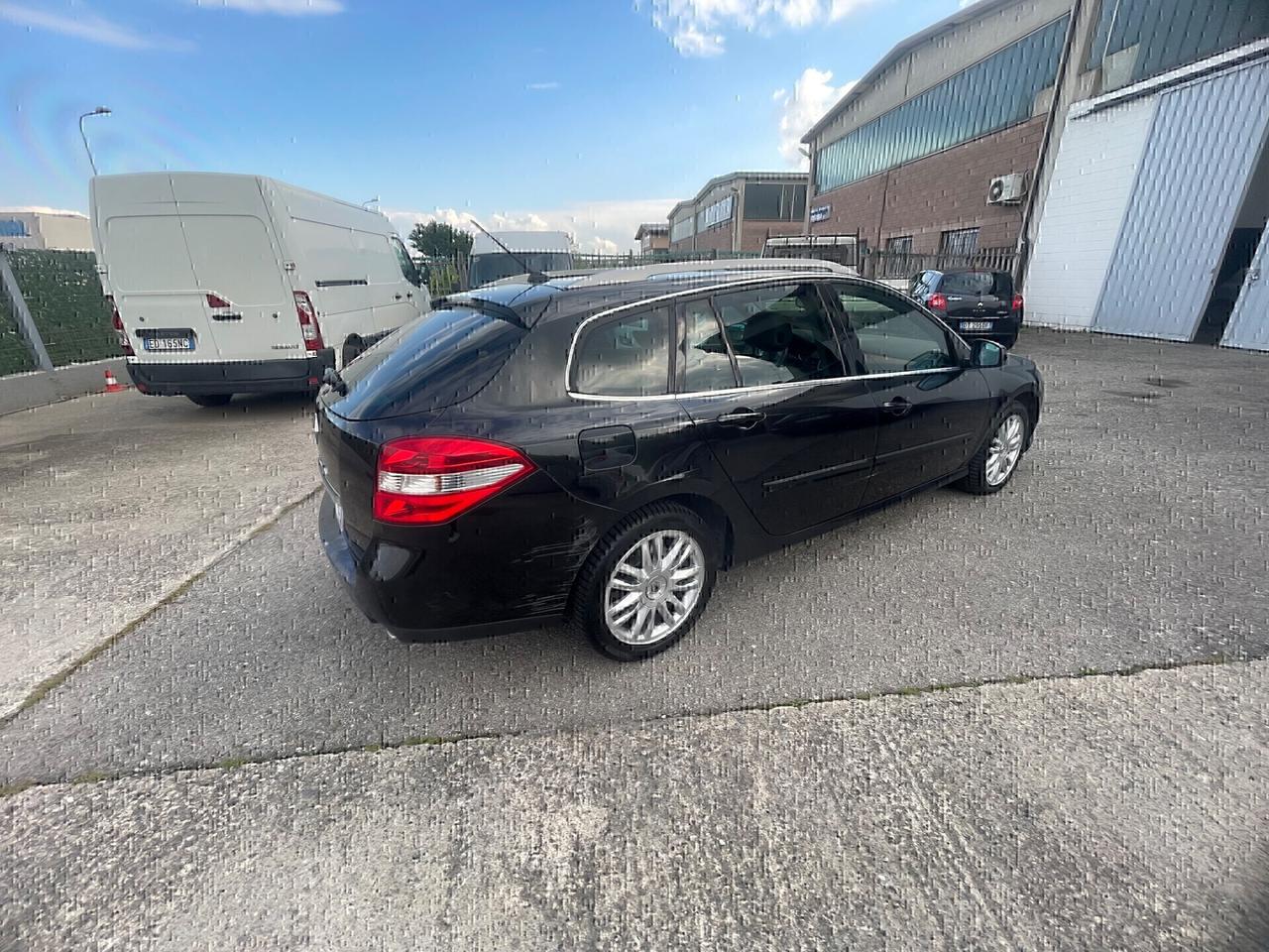 Renault Laguna 2.0 dCi 150CV SporTour Elite Plus Dynamique