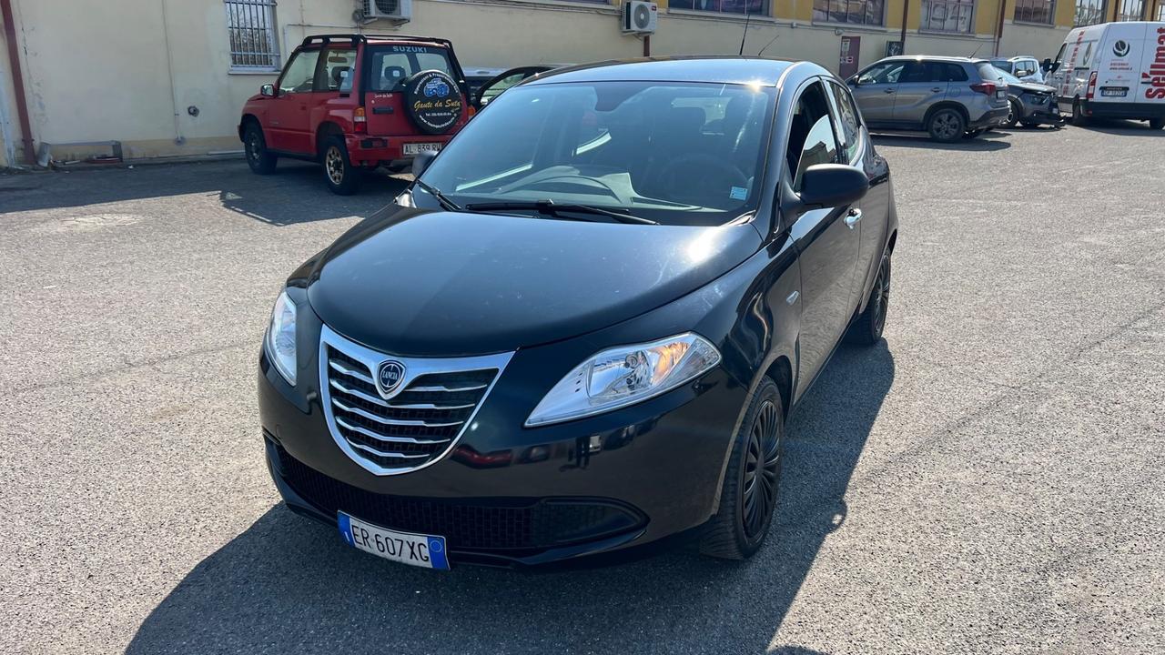Lancia Ypsilon 1.2 69 CV 5 porte S&S Gold